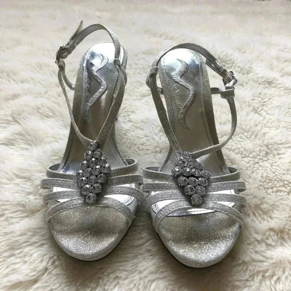 Nina Sparkly Silver 2” Heels Size 5.5